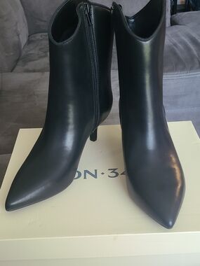 Pointed Black Leather Ankle Booties with Side Zip